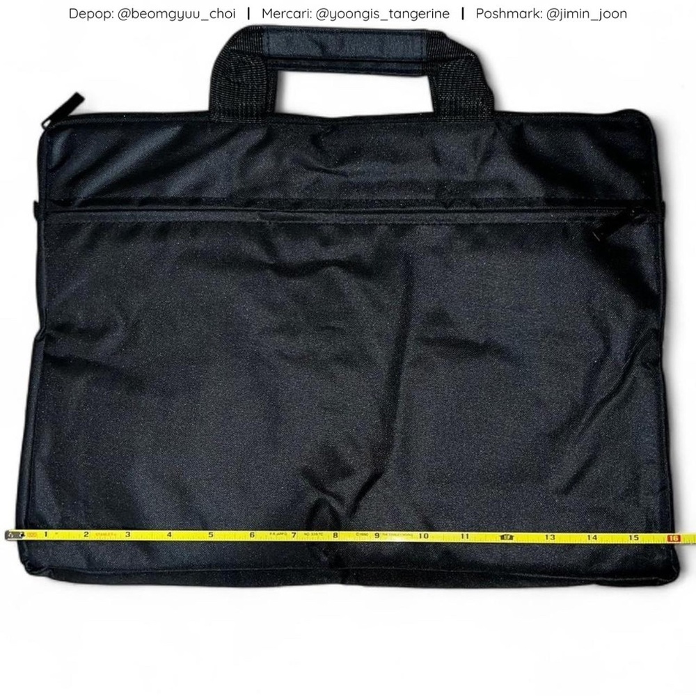 Black padded laptop case with detachable shoulder strap - Picture 2 of 4